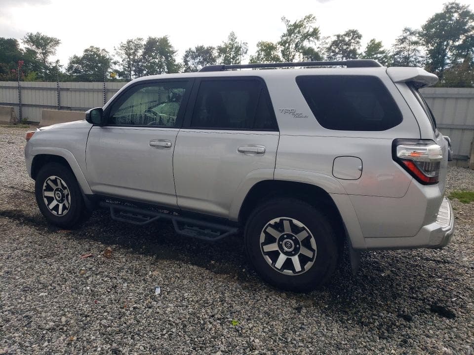2020 TOYOTA 4RUNNER TRD OFF-ROAD 2