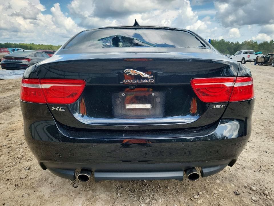 2017 JAGUAR XE PREMIUM 6