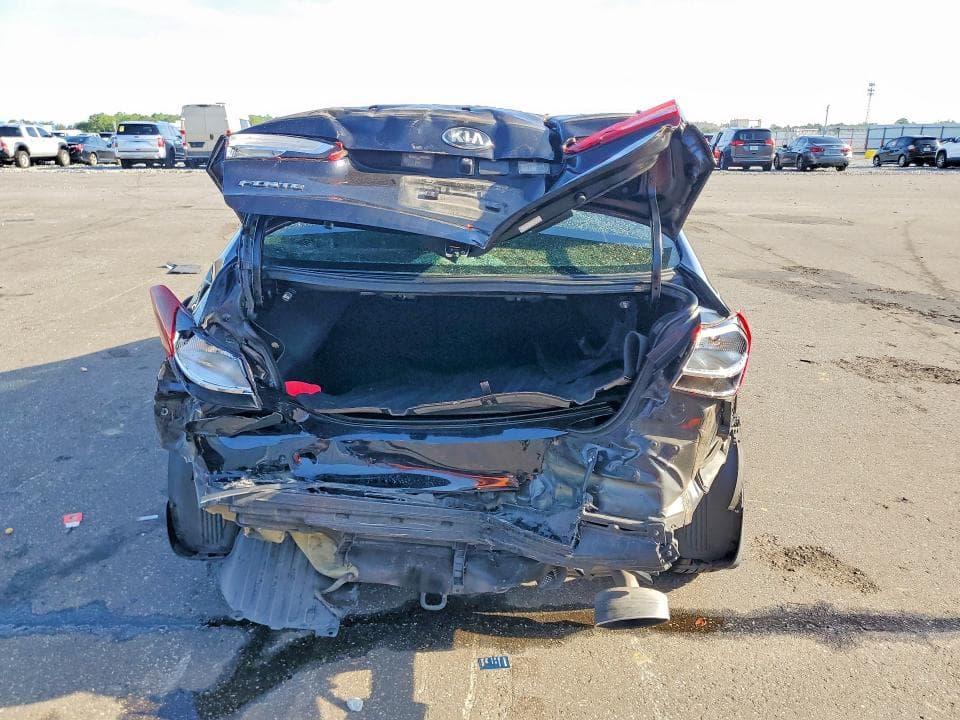 2017 KIA FORTE S 6