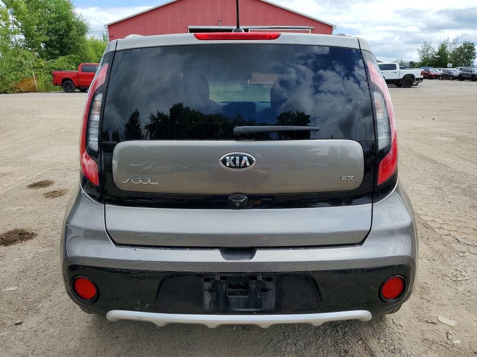 2018 KIA SOUL + 6