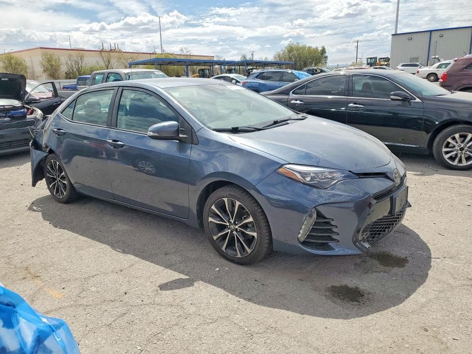 2017 TOYOTA COROLLA SE 4