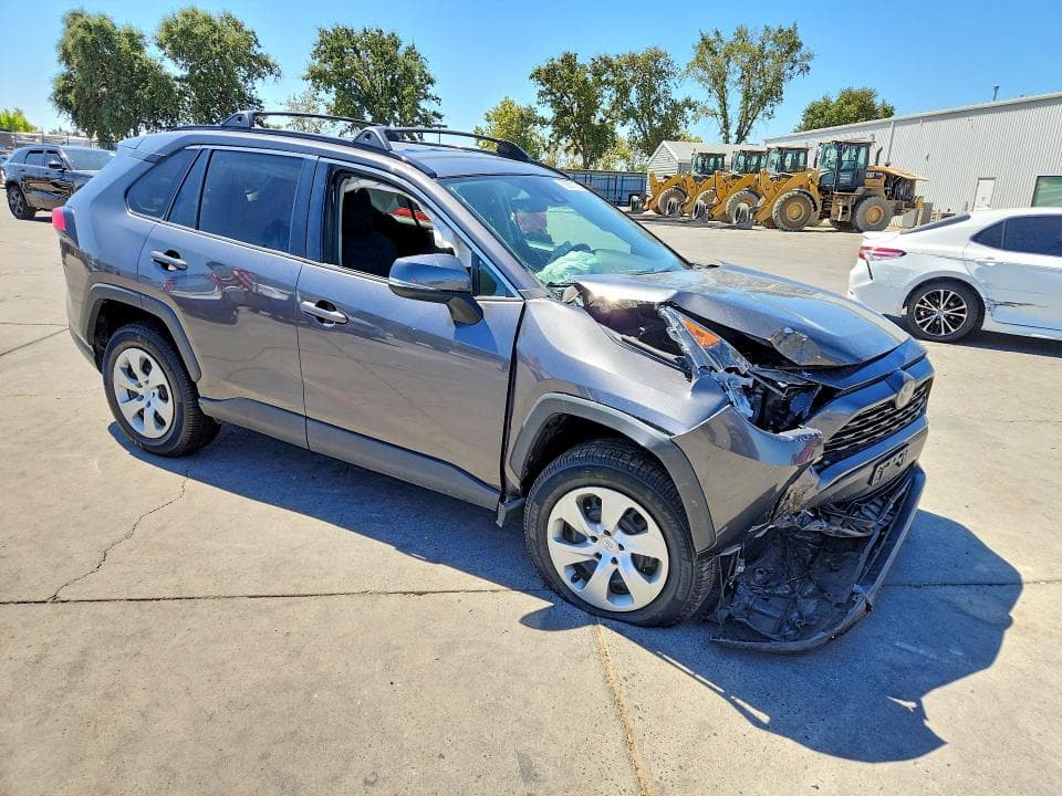 2019 TOYOTA RAV4 LE 4