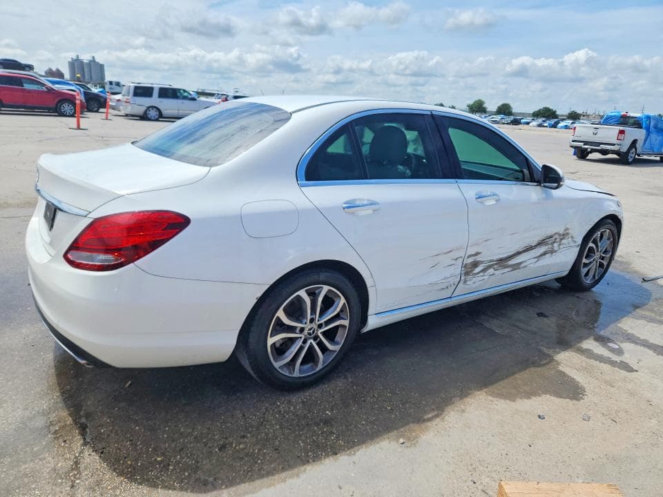 2018 MERCEDES-BENZ C 300 3