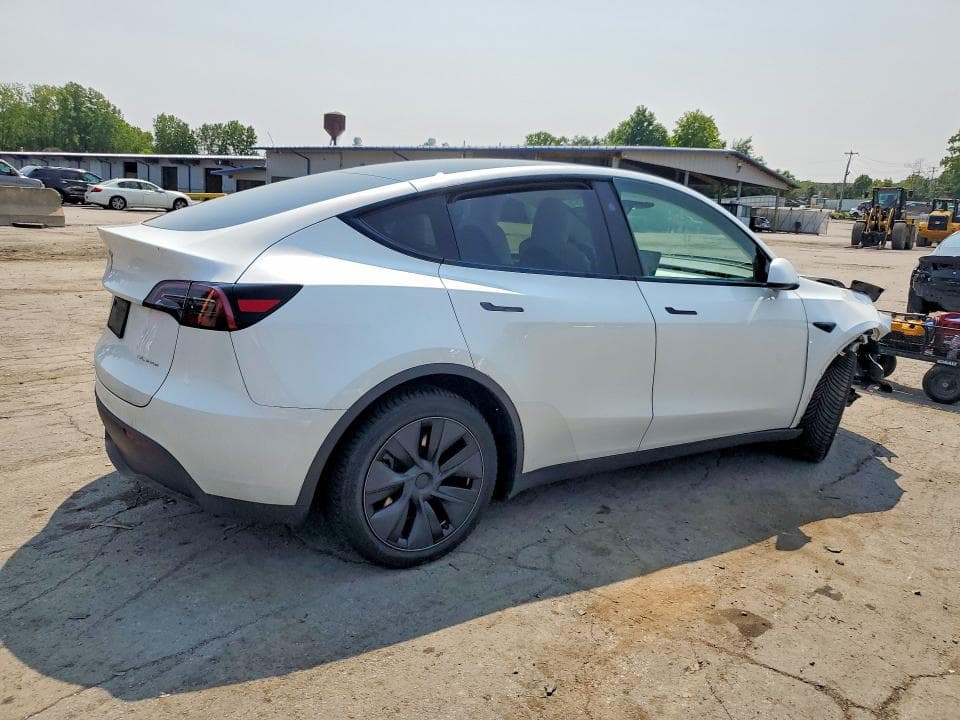 2025 TESLA MODEL Y 3