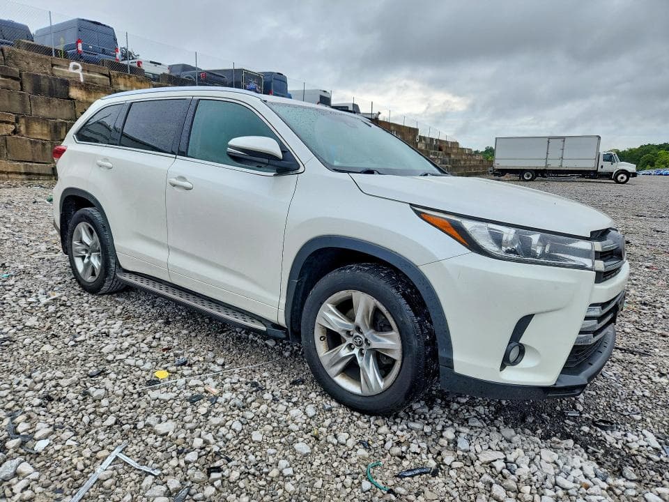 2017 TOYOTA HIGHLANDER LIMITED 4