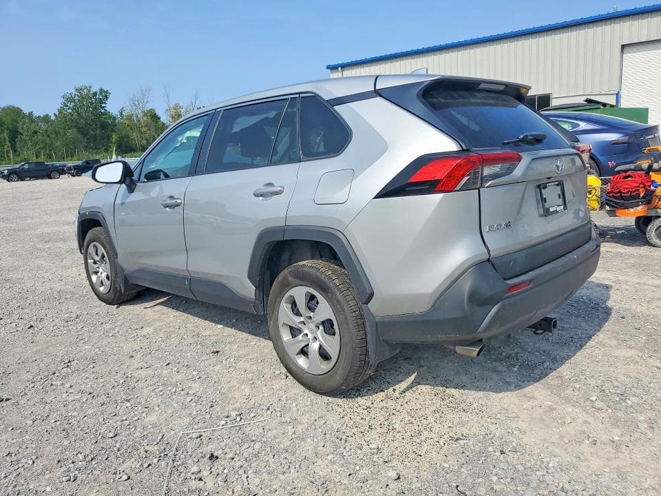 2022 TOYOTA RAV4 LE 2