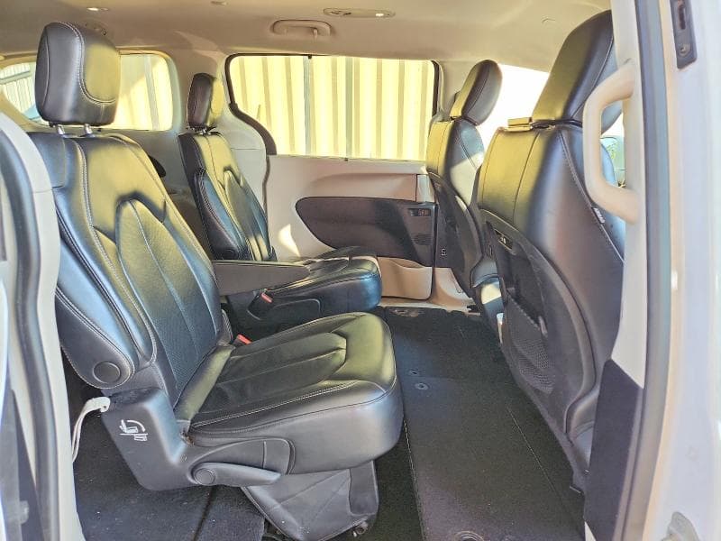2022 CHRYSLER PACIFICA TOURING L 11