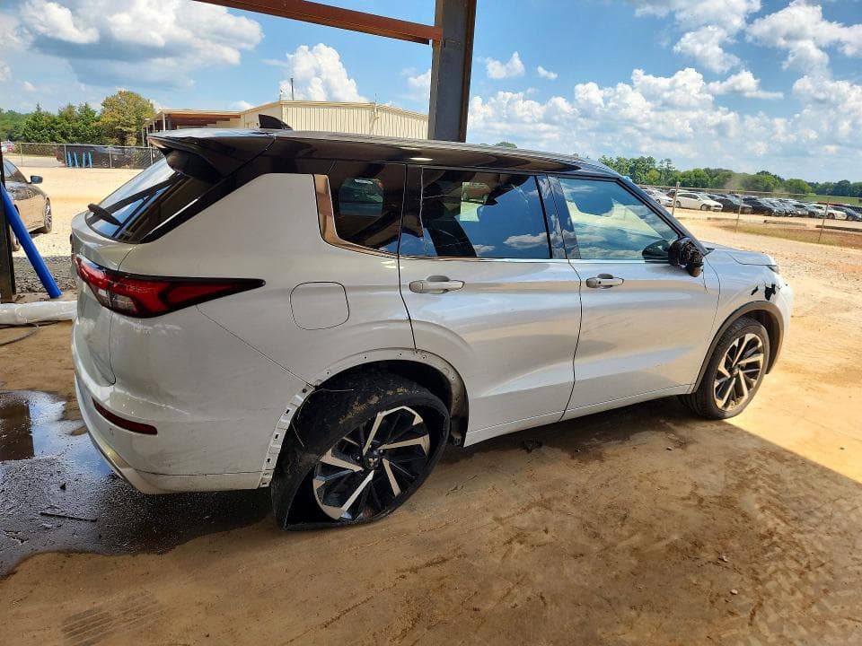 2023 MITSUBISHI OUTLANDER SEL 3