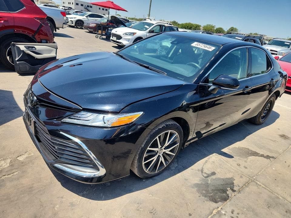 2024 TOYOTA CAMRY XLE - 1