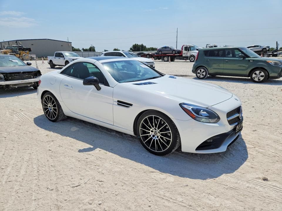 2019 MERCEDES-BENZ SLC 300 4