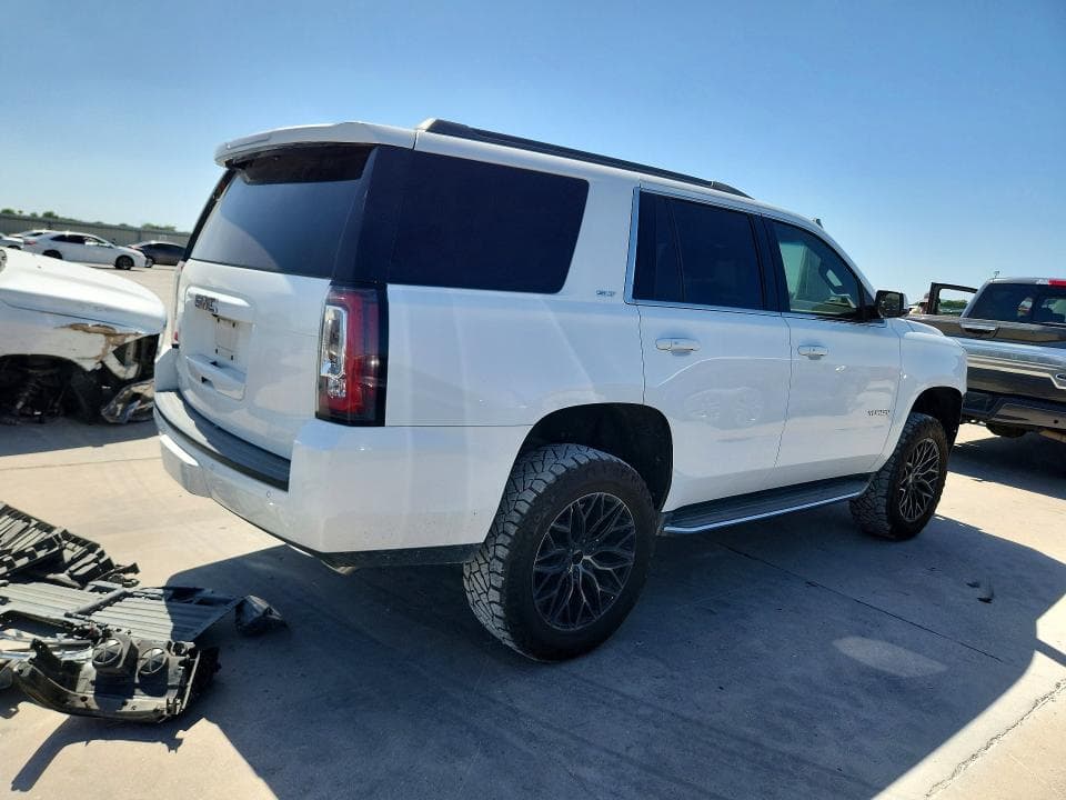 2017 GMC YUKON SLT 3