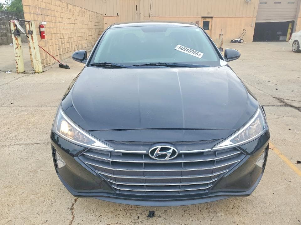2019 HYUNDAI ELANTRA SE 5