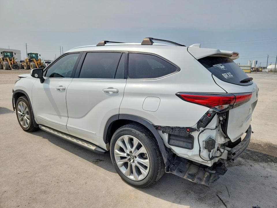 2022 TOYOTA HIGHLANDER LIMITED 2