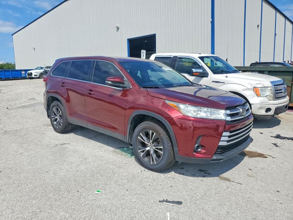 2019 TOYOTA HIGHLANDER LE 4