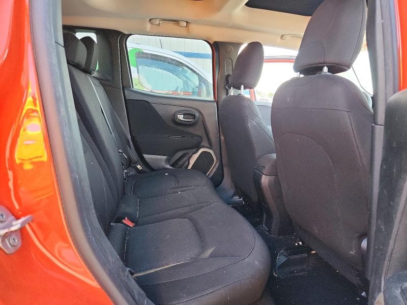 2017 JEEP RENEGADE SPORT 10