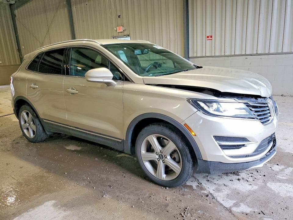 2017 LINCOLN MKC PREMIERE 4