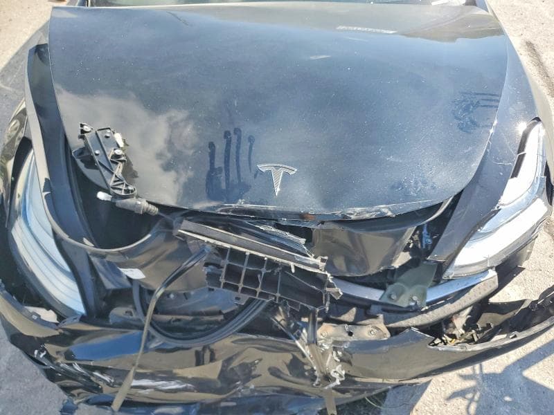 2018 TESLA MODEL 3 11