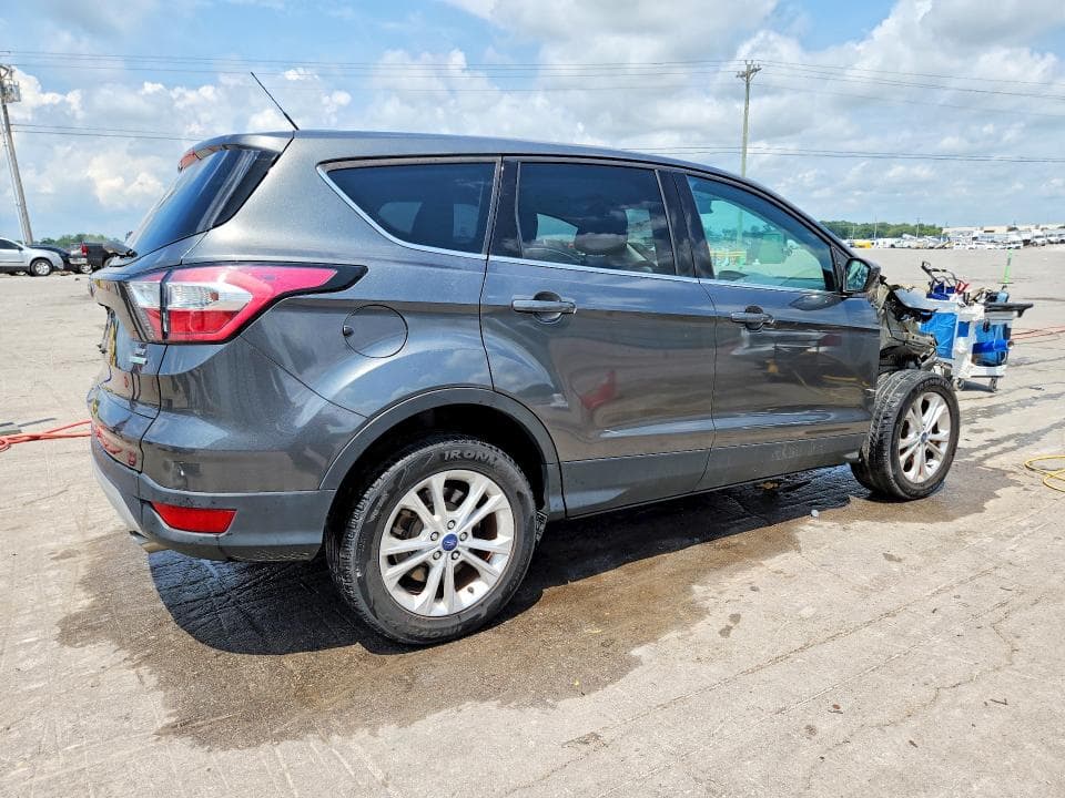 2017 FORD ESCAPE SE 3