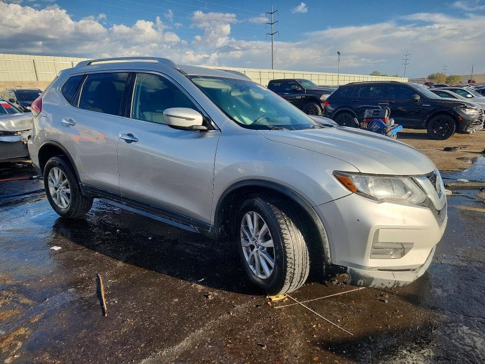 2018 NISSAN ROGUE SV 4