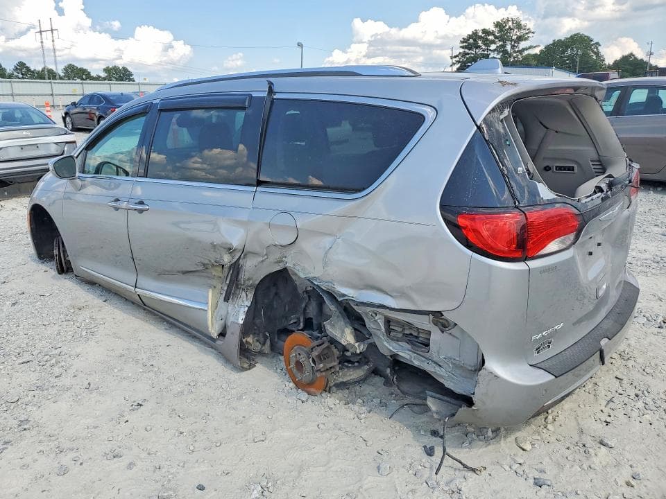 2017 CHRYSLER PACIFICA LIMITED 2