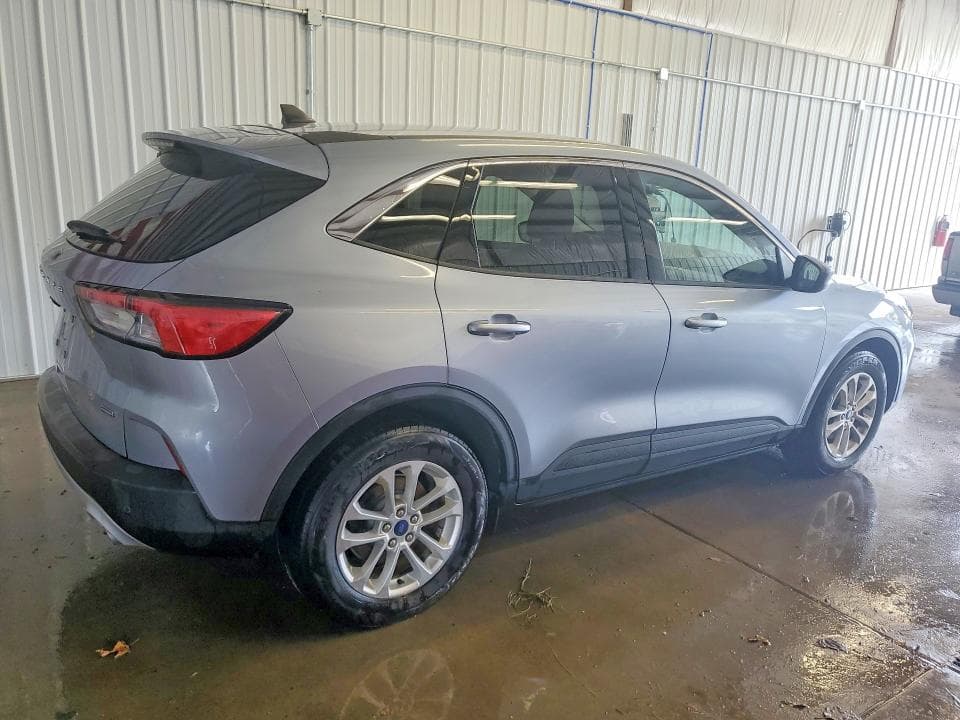 2022 FORD ESCAPE SE 3
