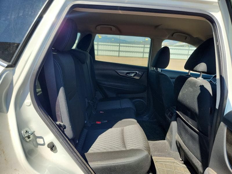 2017 NISSAN ROGUE SV 10