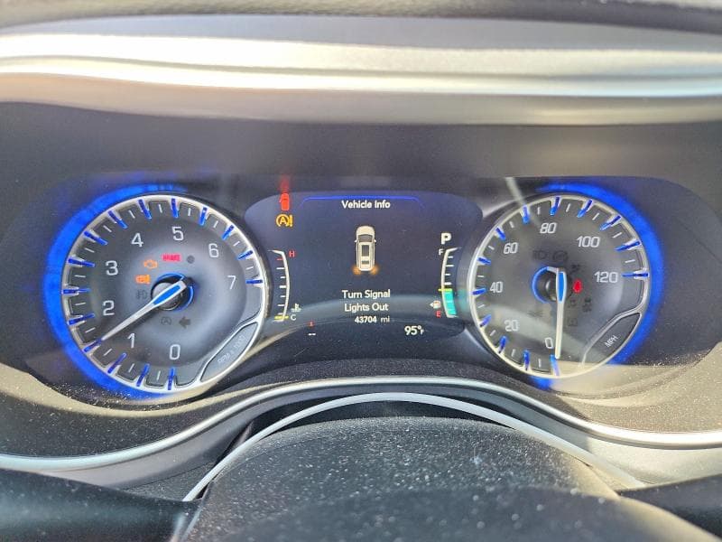 2021 CHRYSLER PACIFICA TOURING 9