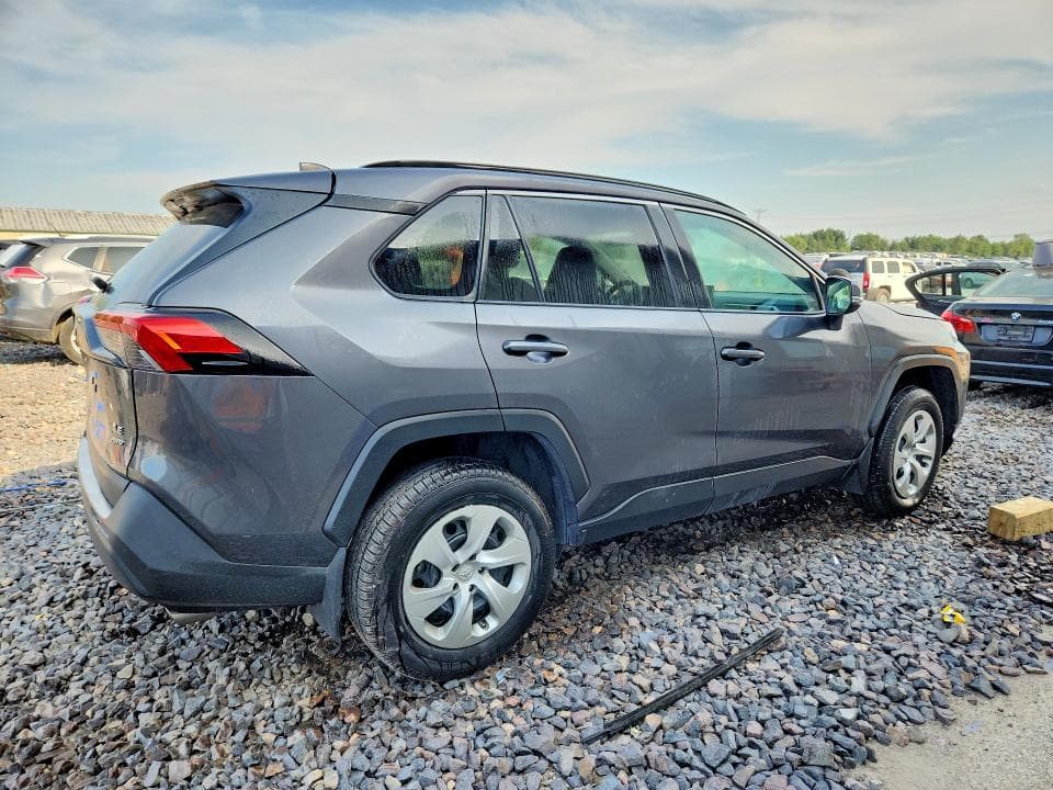 2021 TOYOTA RAV4 LE 3