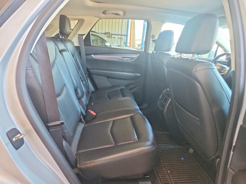 2017 CADILLAC XT5 LUXURY 10