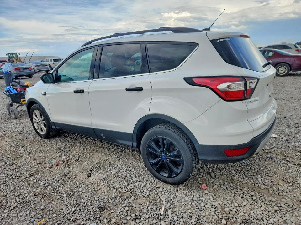 2017 FORD ESCAPE SE 2