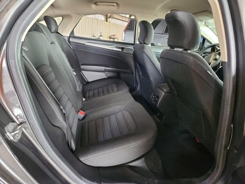 2018 FORD FUSION SE 10