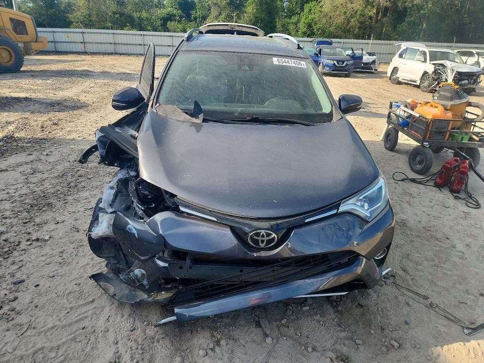 2018 TOYOTA RAV4 XLE 5