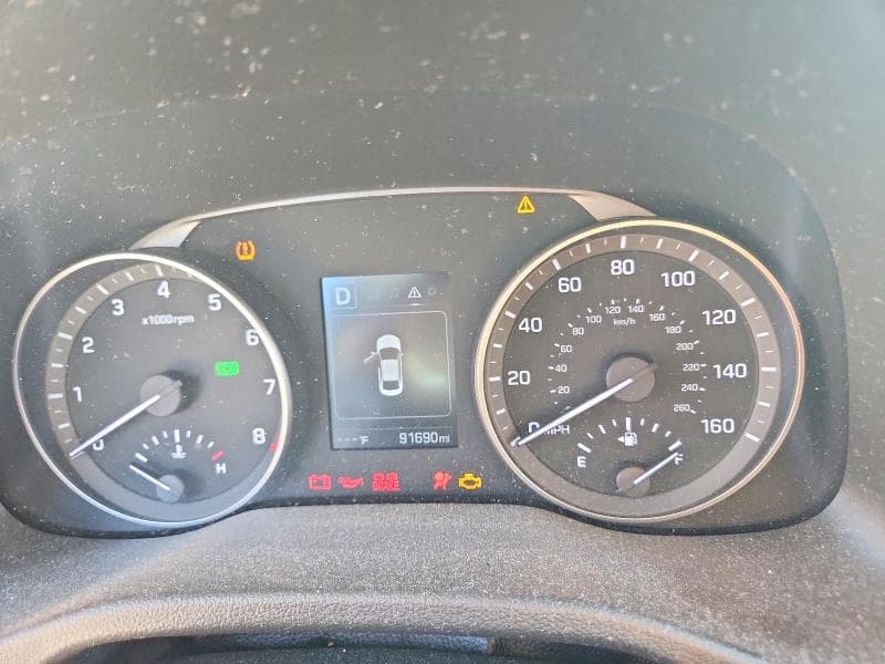 2018 HYUNDAI ELANTRA SEL 9