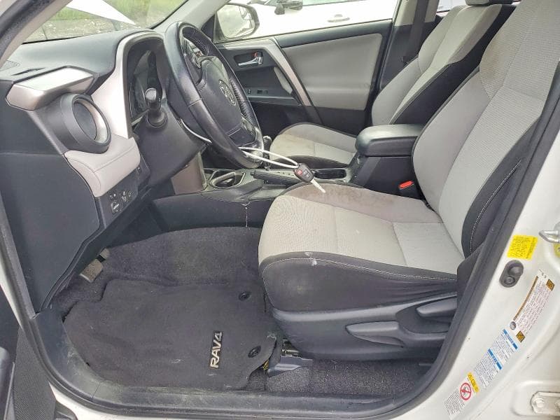 2017 TOYOTA RAV4 XLE 7