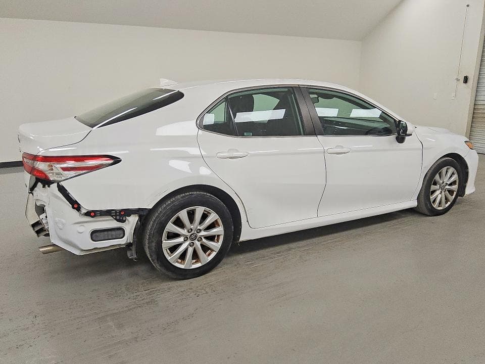 2020 TOYOTA CAMRY LE 3