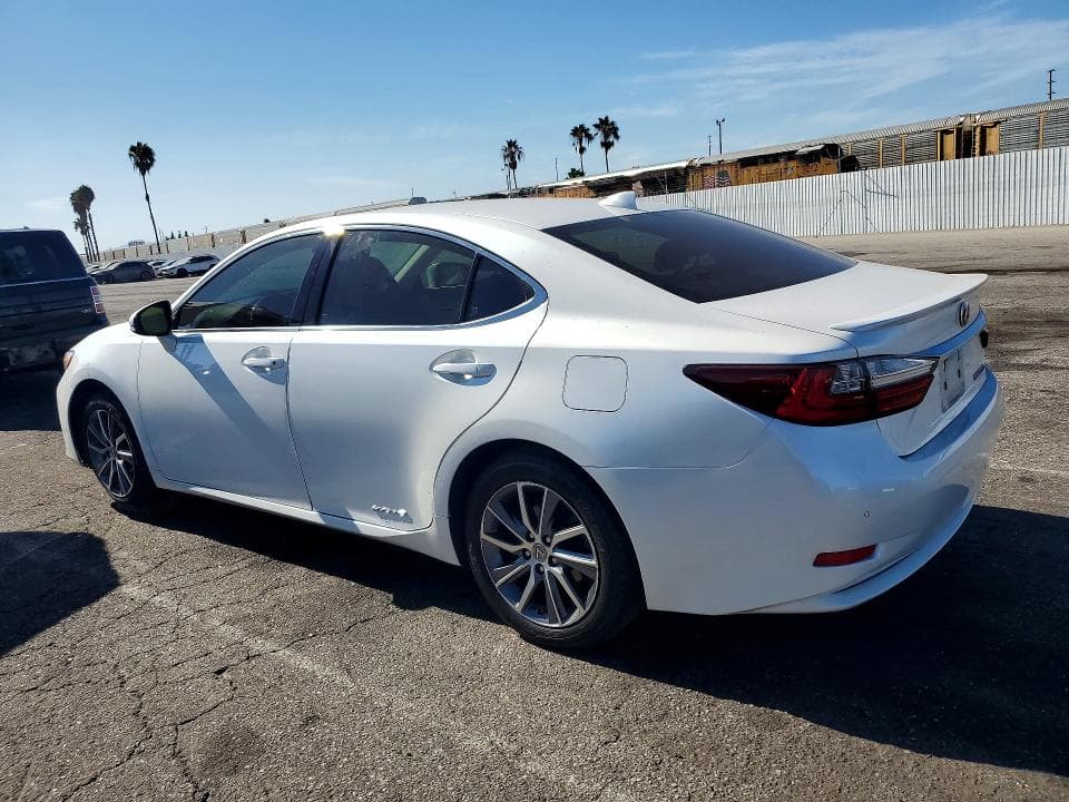 2017 LEXUS ES 300H 2
