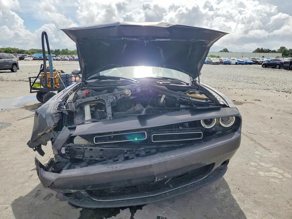 2021 DODGE CHALLENGER SXT 5