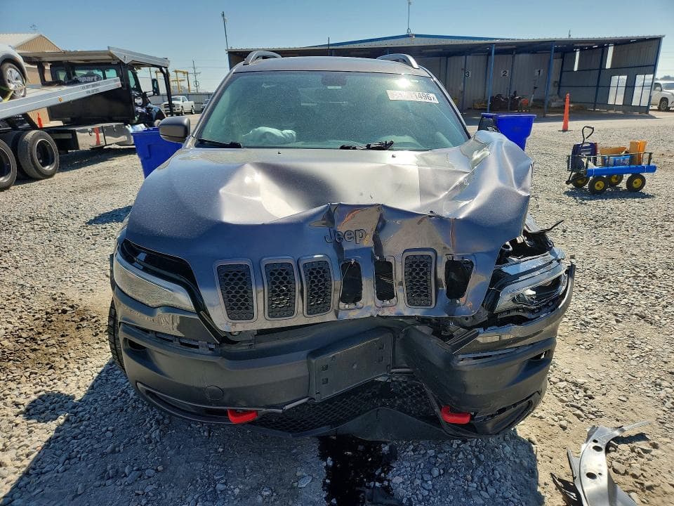 2019 JEEP CHEROKEE TRAILHAWK 5