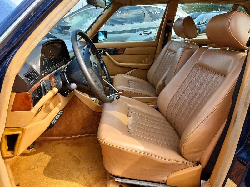 1986 MERCEDES-BENZ 560 SEL 7