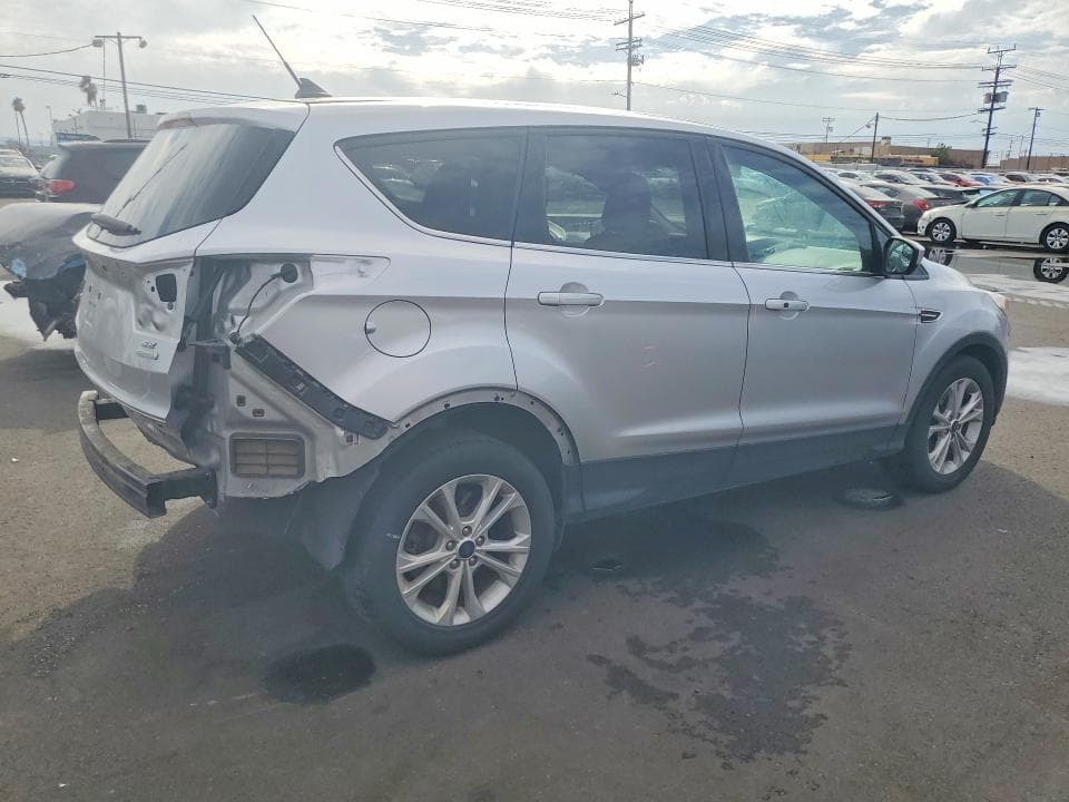 2019 FORD ESCAPE SE 3