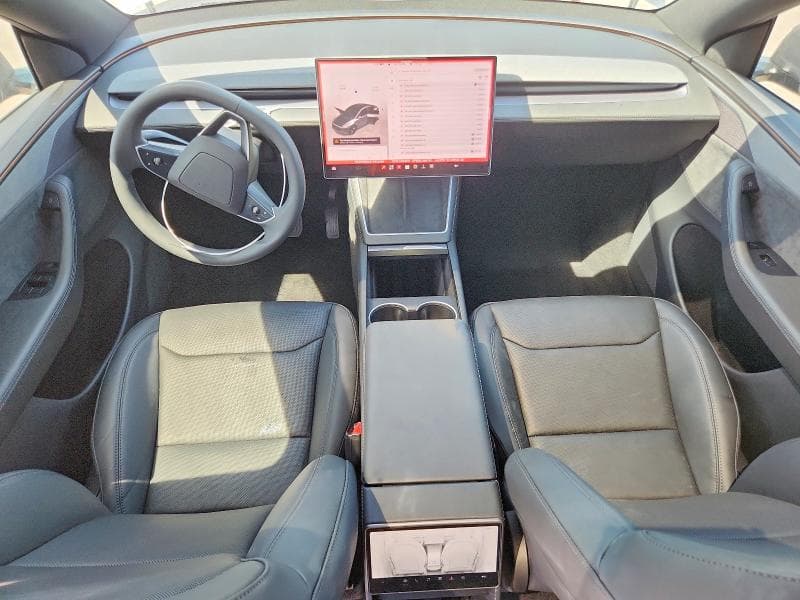 2026 TESLA MODEL Y 8