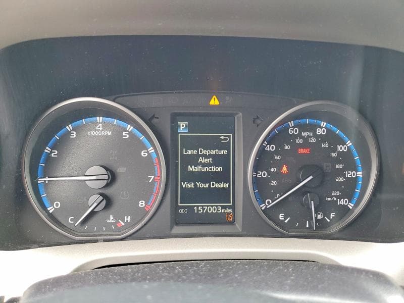2017 TOYOTA RAV4 XLE 9
