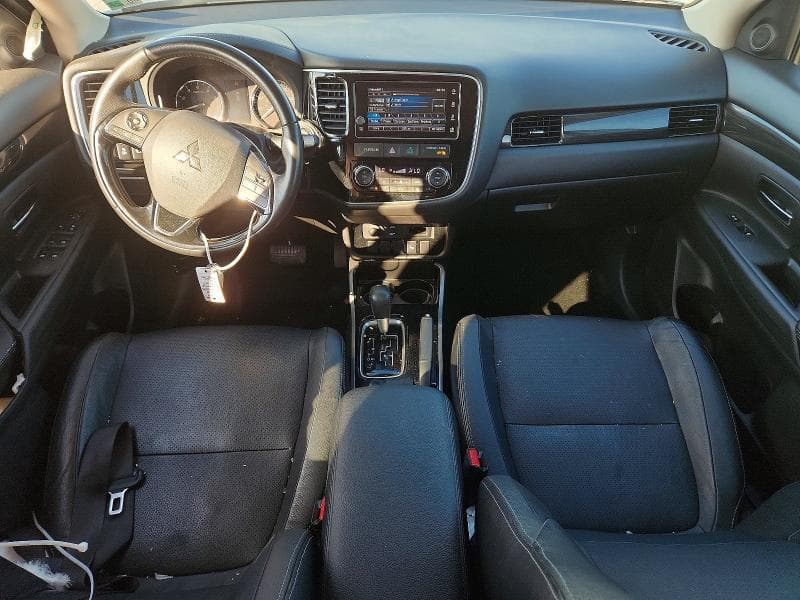 2018 MITSUBISHI OUTLANDER SE 8