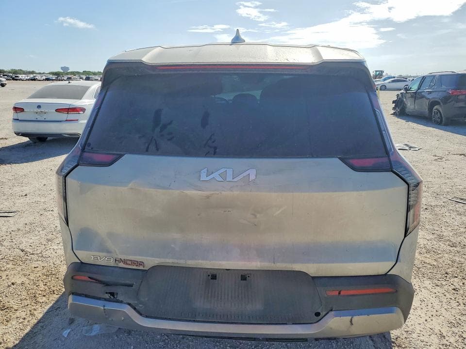 2024 KIA EV9 LIGHT 6