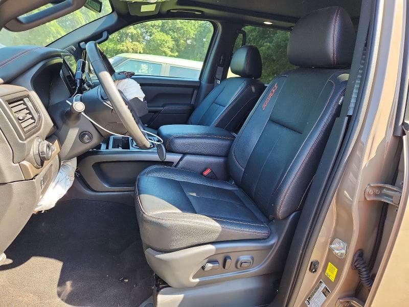 2024 NISSAN TITAN PRO-4X 7