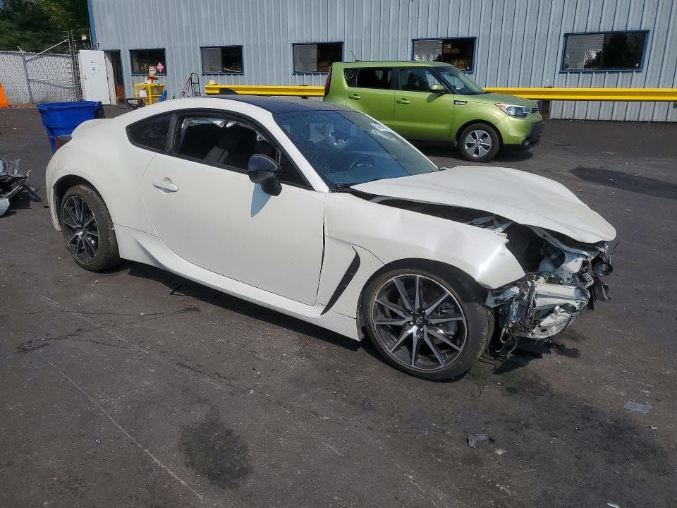 2023 TOYOTA GR86 BASE 4