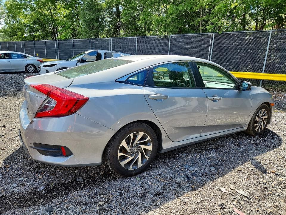 2017 HONDA CIVIC EX 3