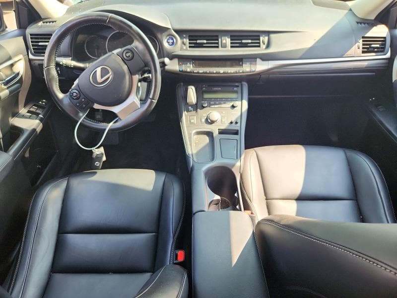 2017 LEXUS CT 200 8