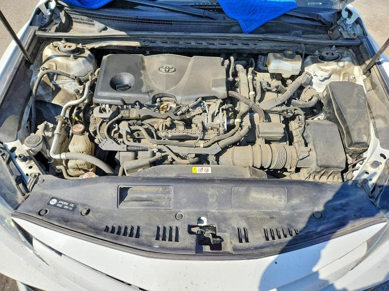 2020 TOYOTA CAMRY LE 11