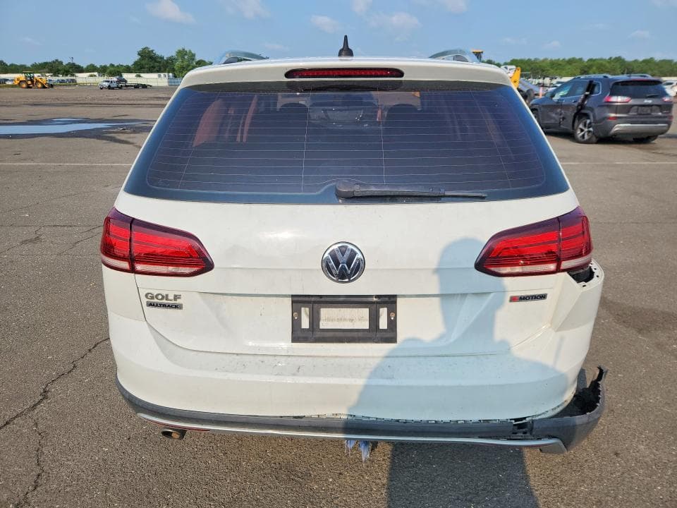 2019 VOLKSWAGEN GOLF ALLTRACK S 6